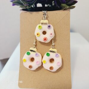 Handmade‎ Donut Earrings & Keychain Set XOXO Foodie Fun Accessories NEW